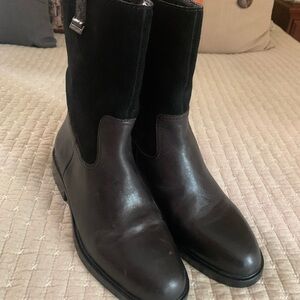 NWOT Vince Camuto Women’s Size 8.5 Black Leather and Suede Moto Boots